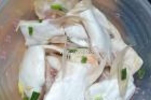 香蒸鳕鱼鳍肉的做法图解1