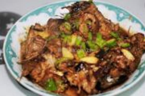 大蒜烧鲶鱼的做法图解11