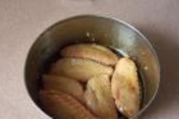 叉烧酱焖鸡翅的做法图解3