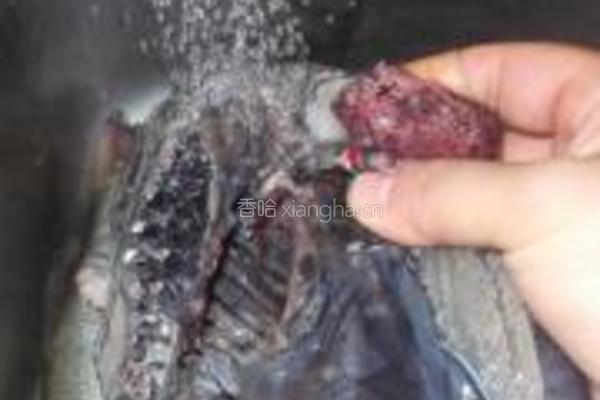 花旗参竹丝鸡汤的做法图解2