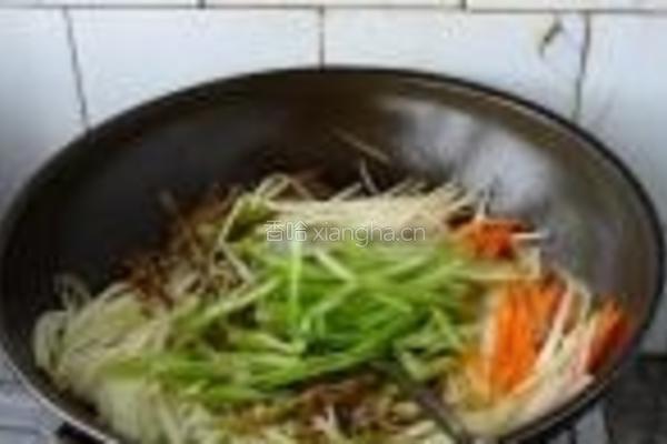 苤蓝丝小炒的做法图解9