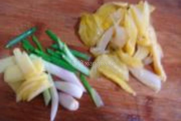 潮洲酸菜烩米豆腐的做法图解3