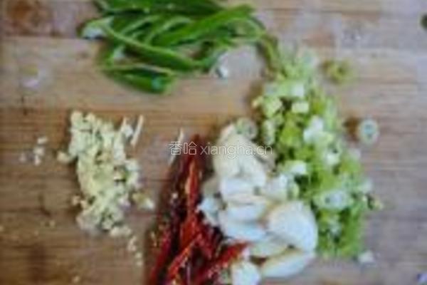 小鱼虾贴饼的做法图解5