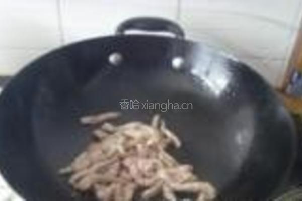 黑木耳炒蒜苗的做法图解3