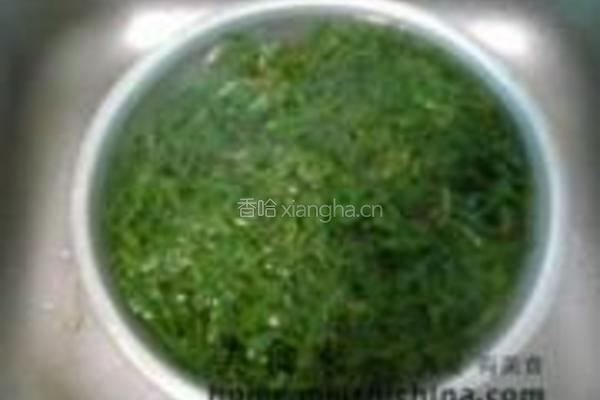 艾叶翡翠饺子的做法图解2