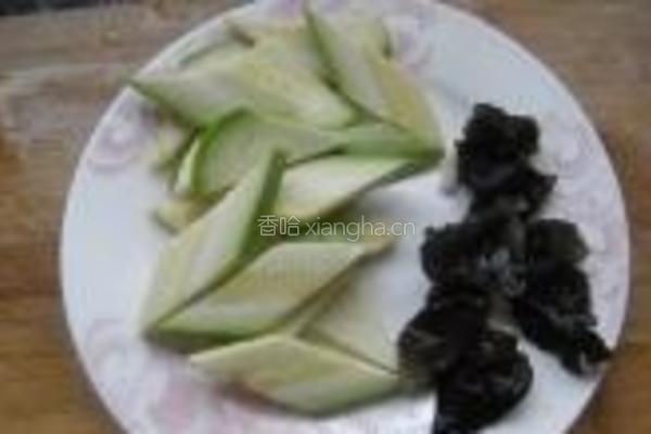 三色彩椒溜肉片的做法图解6
