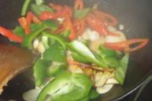 蚝汁彩椒炒双菇的做法图解7