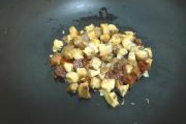 腊肉烧青豆的做法图解8