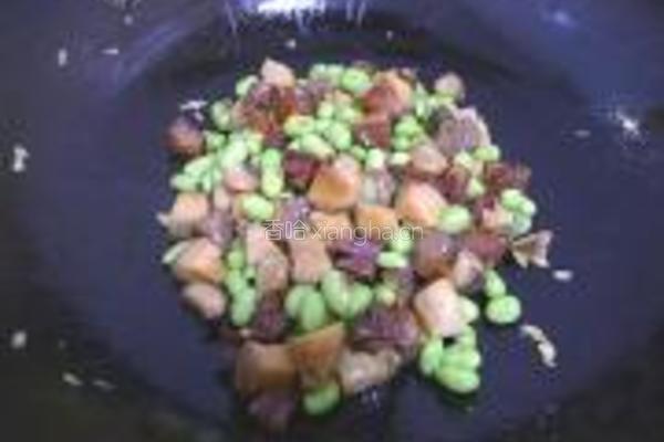 腊肉烧青豆的做法图解9