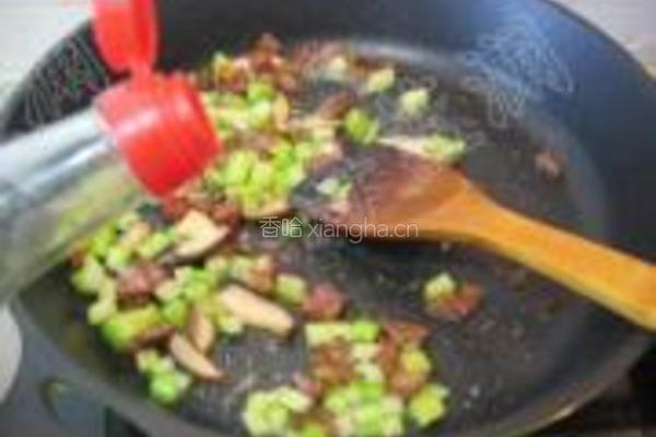 芥蓝腊肠炒饭的做法图解6