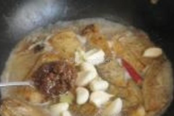 辣味蒜子带鱼的做法图解9