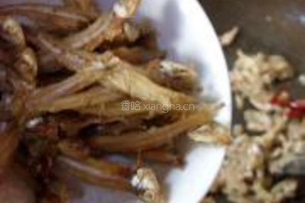 鱼干小炒水晶皮的做法图解12