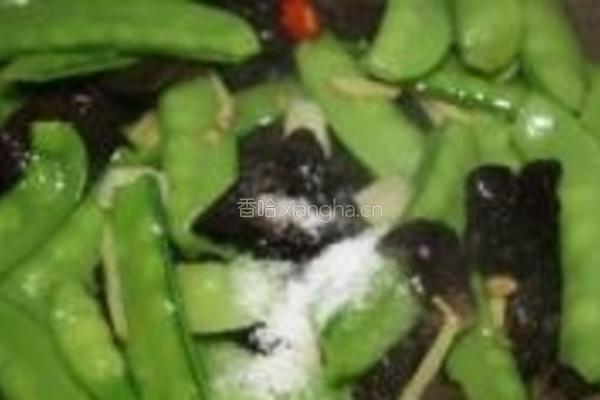 木耳炝荷兰豆的做法图解11