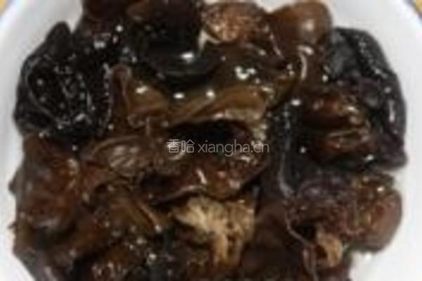 木耳炝荷兰豆的做法图解5