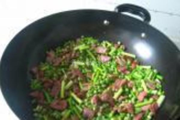 腊肉豌豆煲仔饭的做法图解10