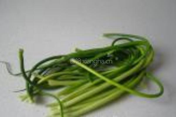 腊肉豌豆煲仔饭的做法图解2