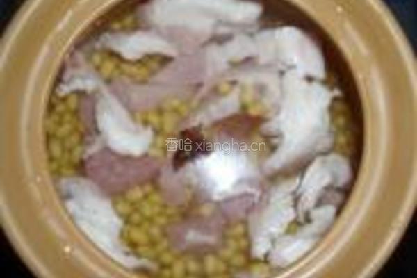 黄豆猪肉煲的做法图解3