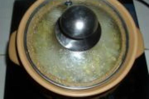 黄豆猪肉煲的做法图解4
