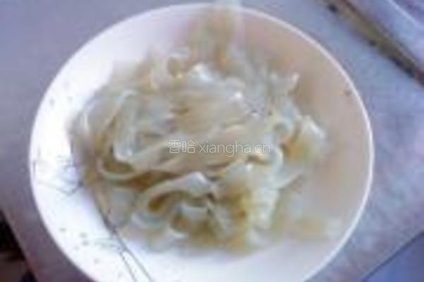 香辣粉皮炖蘑菇的做法图解3