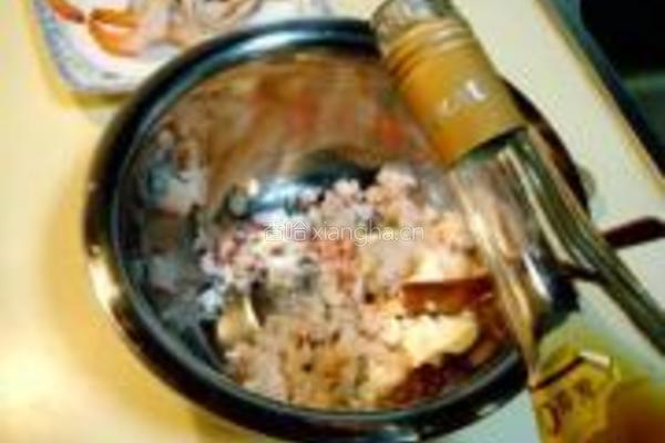 海鲜馄饨伴核桃蘑菇汁的做法图解10