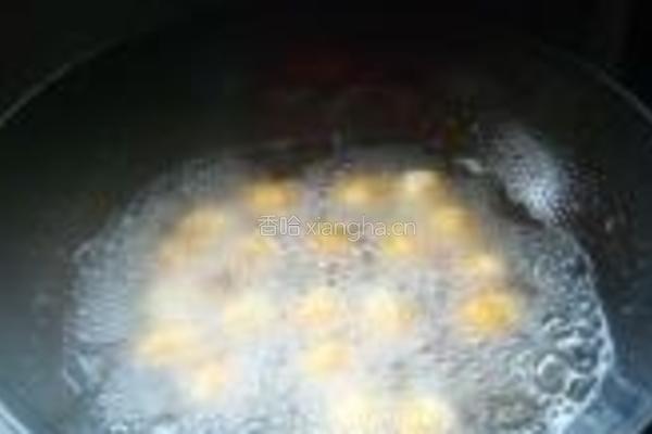 红烧圣女果鹌鹑蛋的做法图解4