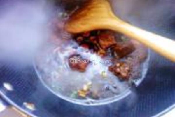 蒜香酱肉烧茄子的做法图解3