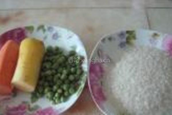 腊肉胡萝卜焖饭的做法图解1