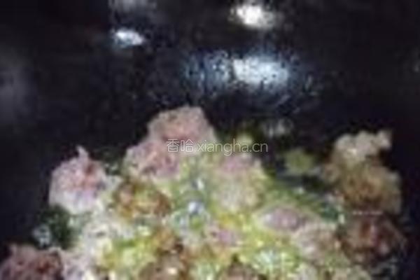 鹌鹑蛋肉圆菜底的做法图解3
