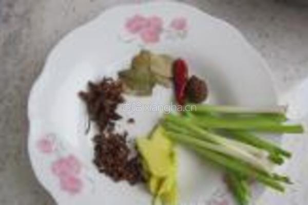 脊骨炖小白菜的做法图解3