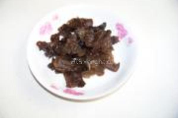 木耳小白菜的做法图解2