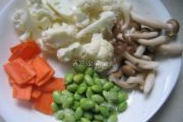 菜花炒豆菇的做法图解2