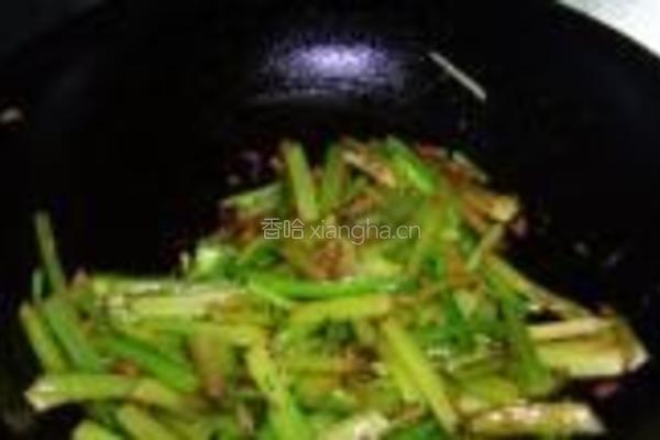 肉末尖椒炒芹菜的做法图解9