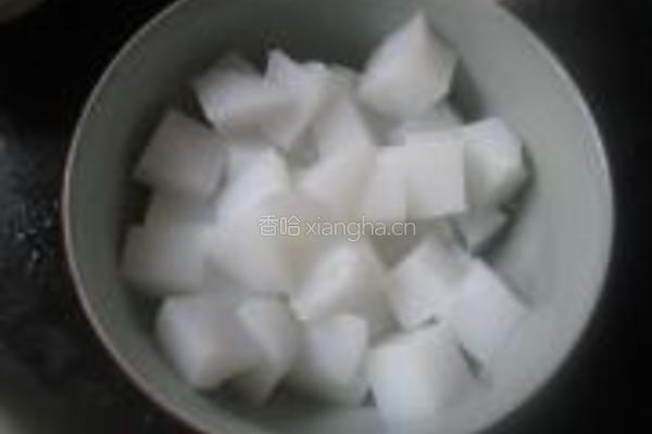 皮蛋榨菜拌凉粉的做法图解2