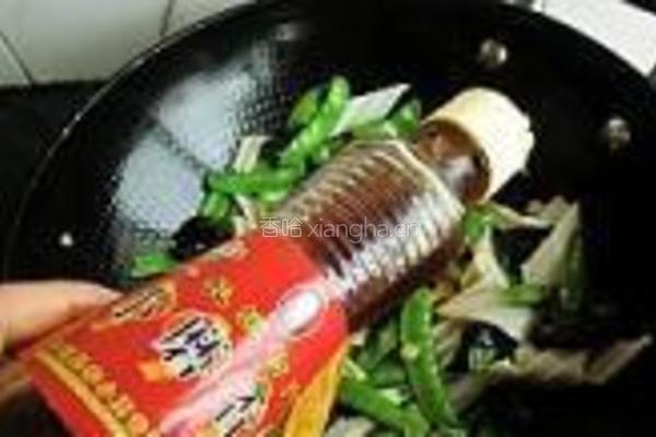 荷兰豆炒魔芋的做法图解11