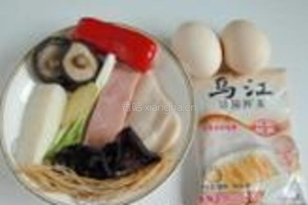 八宝榨菜卷的做法图解1