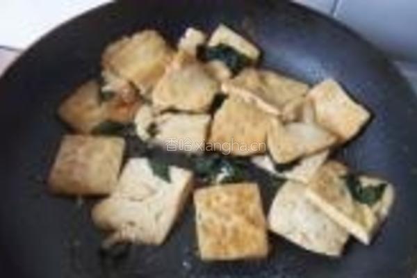 紫苏煎豆腐的做法图解8