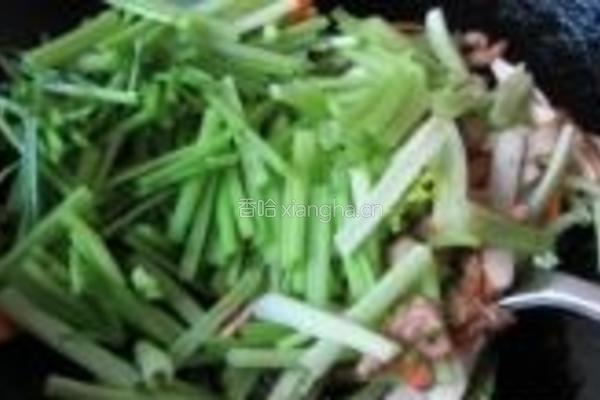 三丝炒芹菜的做法图解11