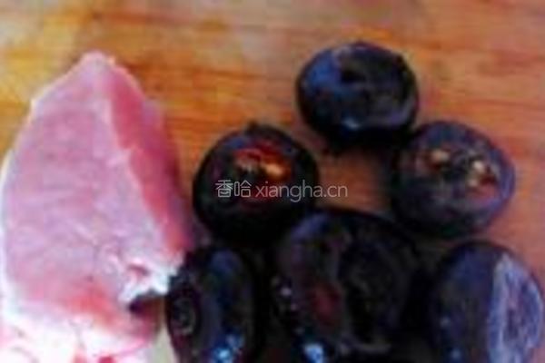荸荠烧肉丝的做法图解1