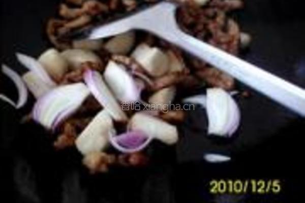 荸荠烧肉丝的做法图解8