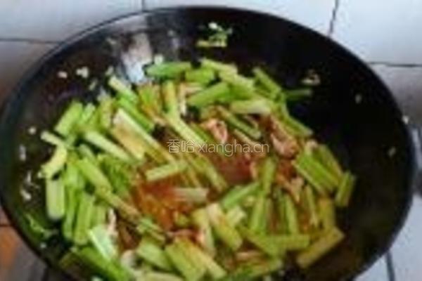 酱炒芹菜肉丝的做法图解8