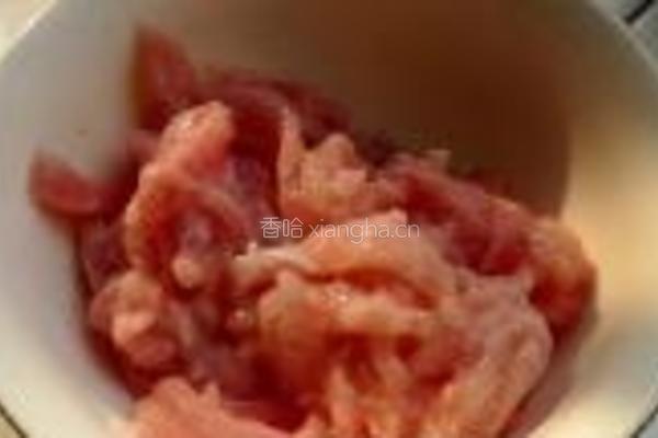酱炒芹菜肉丝的做法图解1