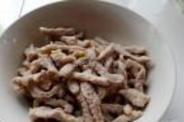 酱炒芹菜肉丝的做法图解2