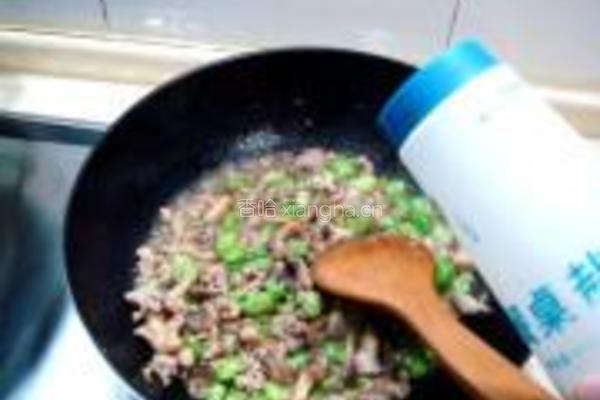 鸡腿菇炒芽豆的做法图解7