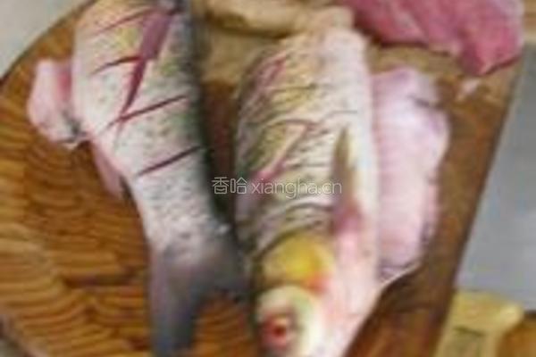 椒香鱼的做法图解1