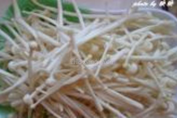 榨菜拌金针菇的做法图解1