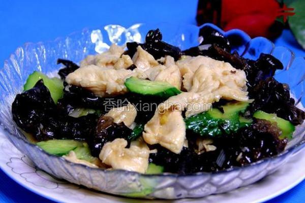 木耳炒鸡片