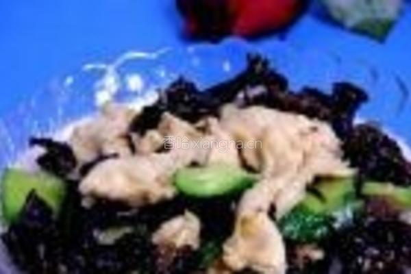 木耳炒鸡片的做法图解12