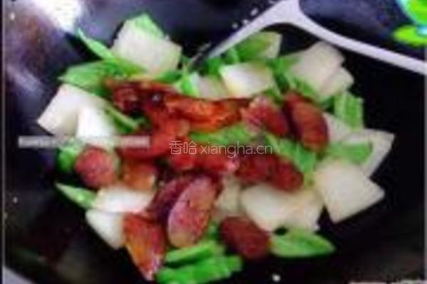 腊肠炒冬瓜的做法图解4