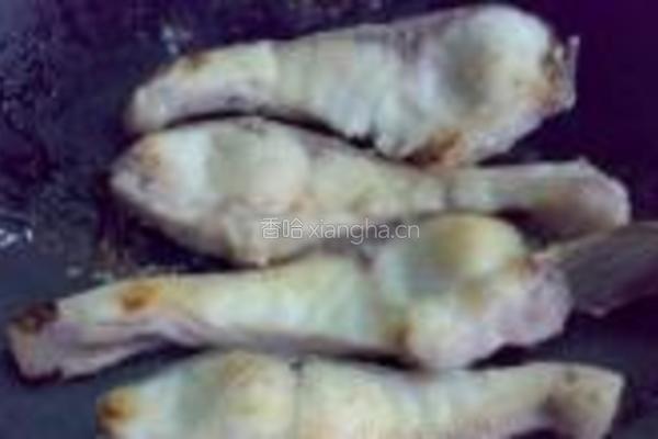 紫苏叶煎焗大海鲩的做法图解8