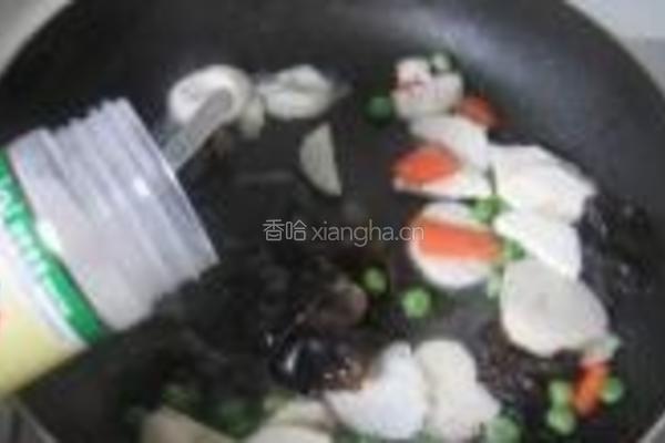 荸荠黑木耳炒肉片的做法图解5